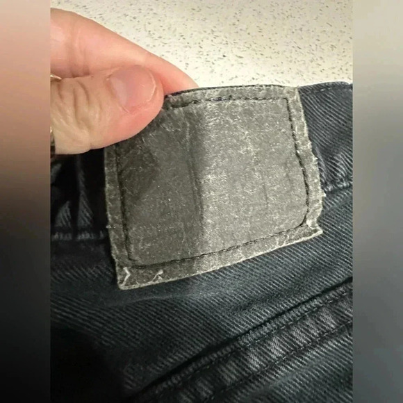 Vintage Levi’s Silver Tab High Rise Distressed Black Shorts Size 26” - Picture 5 of 11